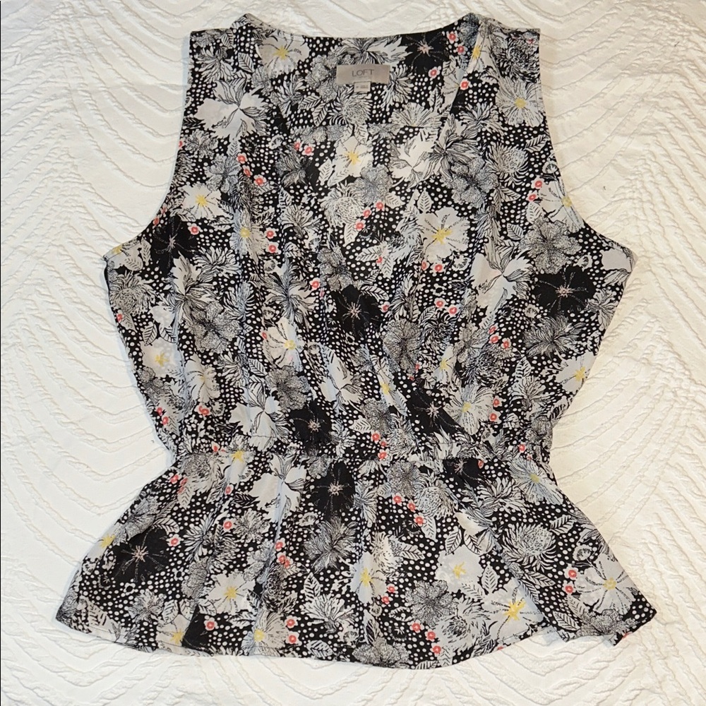 🌼 $5 Sale! 🌼 LOFT Faux Wrap Sleeveless Peplum Blouse Medium